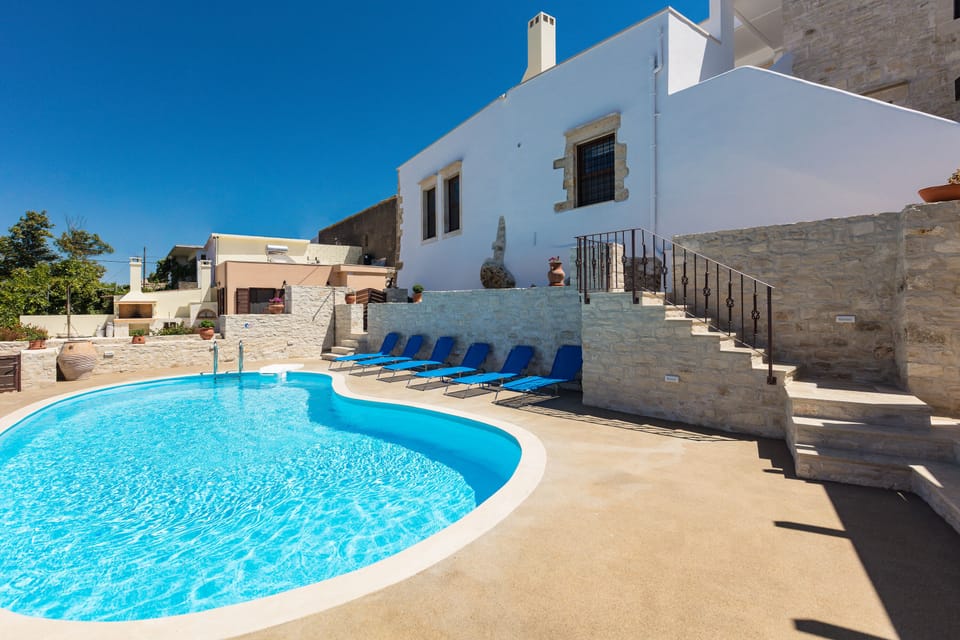 Sensory pool elements.