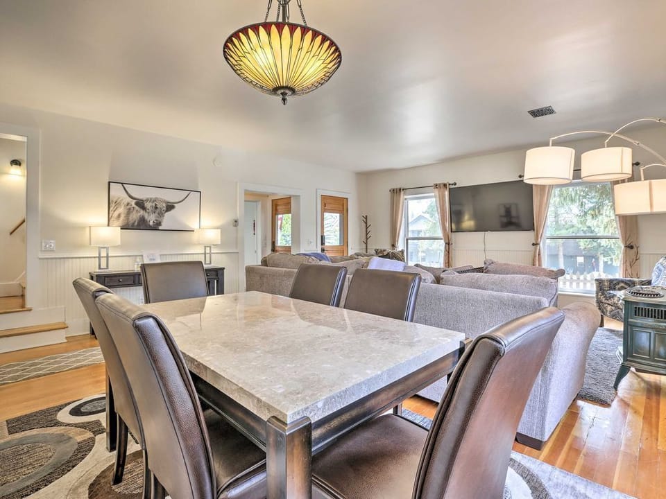 Dining Space | Dishware/Flatware | 1st Floor