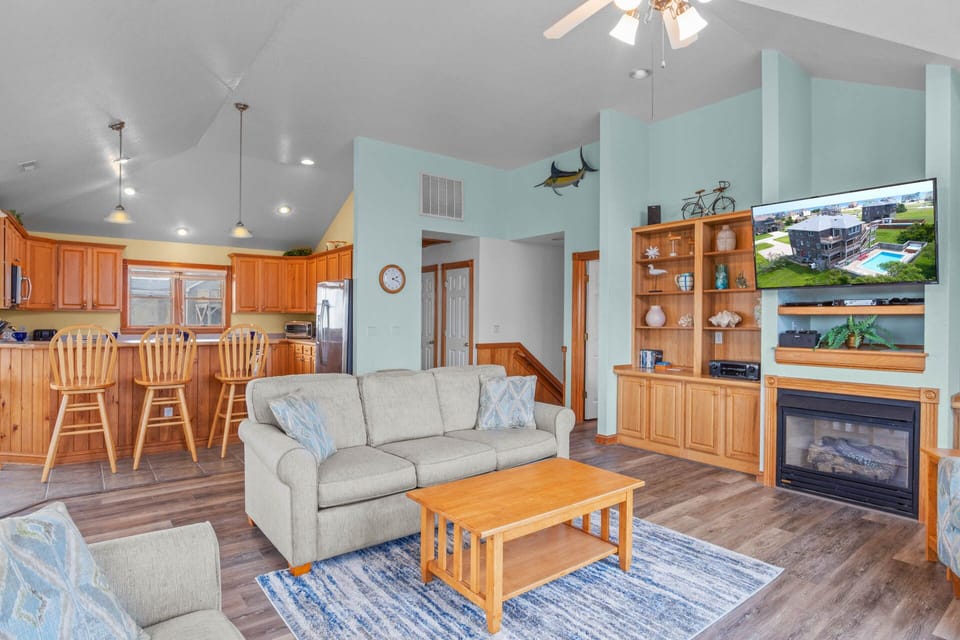 Surf or Sound Realty - 927 - Sunshine Daydream - Great Room -3