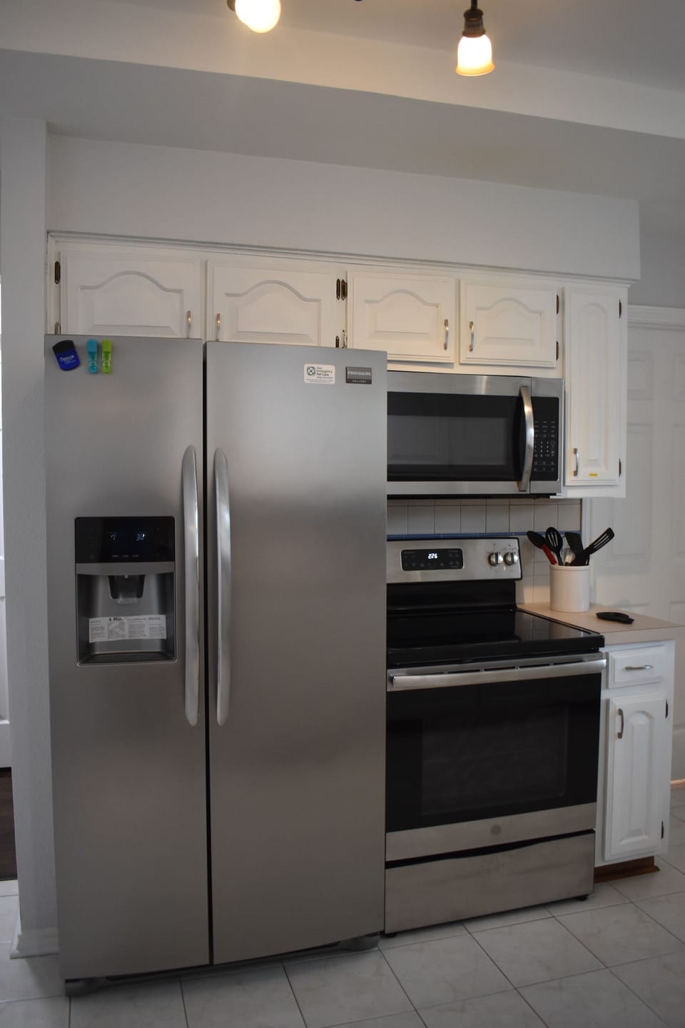 Organized, neat, and well-equipped kitchen 
