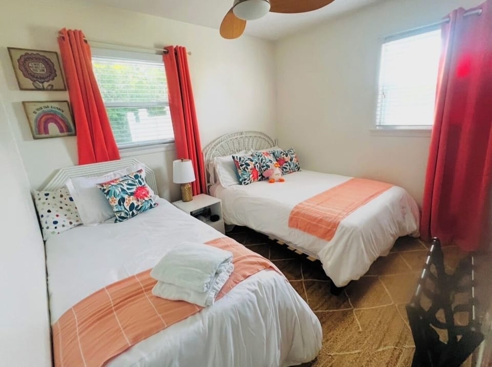 2nd bedroom— full bed , twin bed