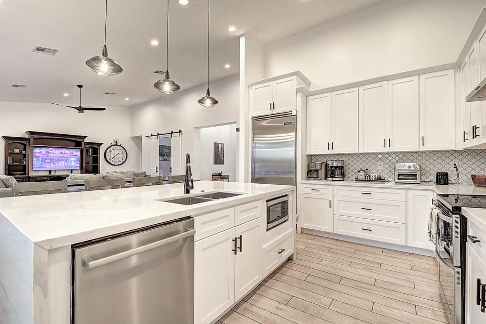 Modern Chef's Kitchen with $10,000 fridge and Bosch 3 level dishwasher