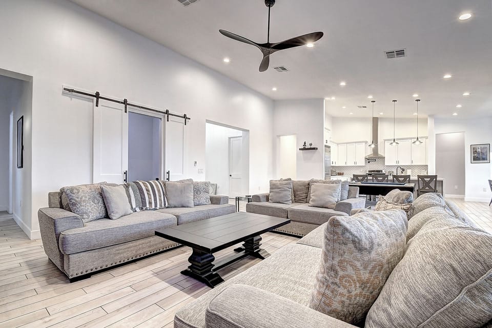 Modern Great Room Design with 14' ceilings.