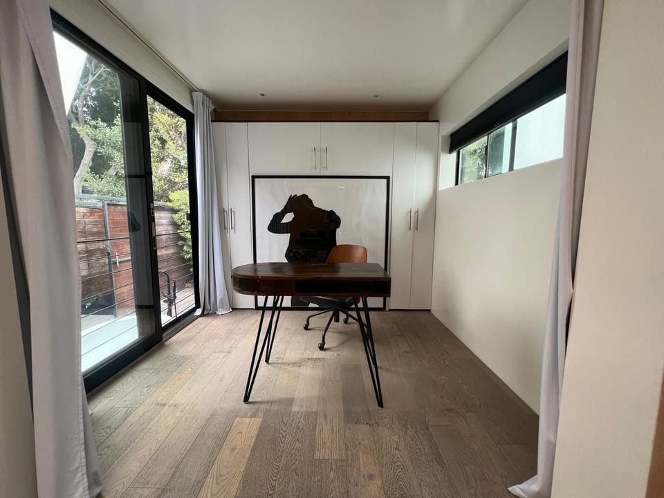This area can also be used as workspace.