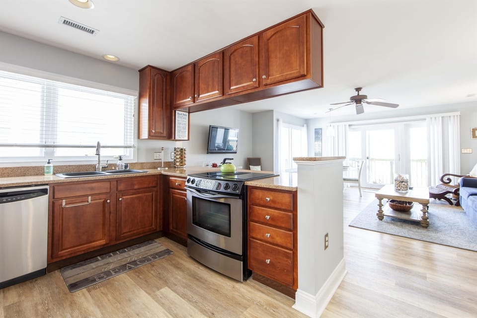 FULLY STOCKED KITCHEN FOR COOKING AMAZING MEALS