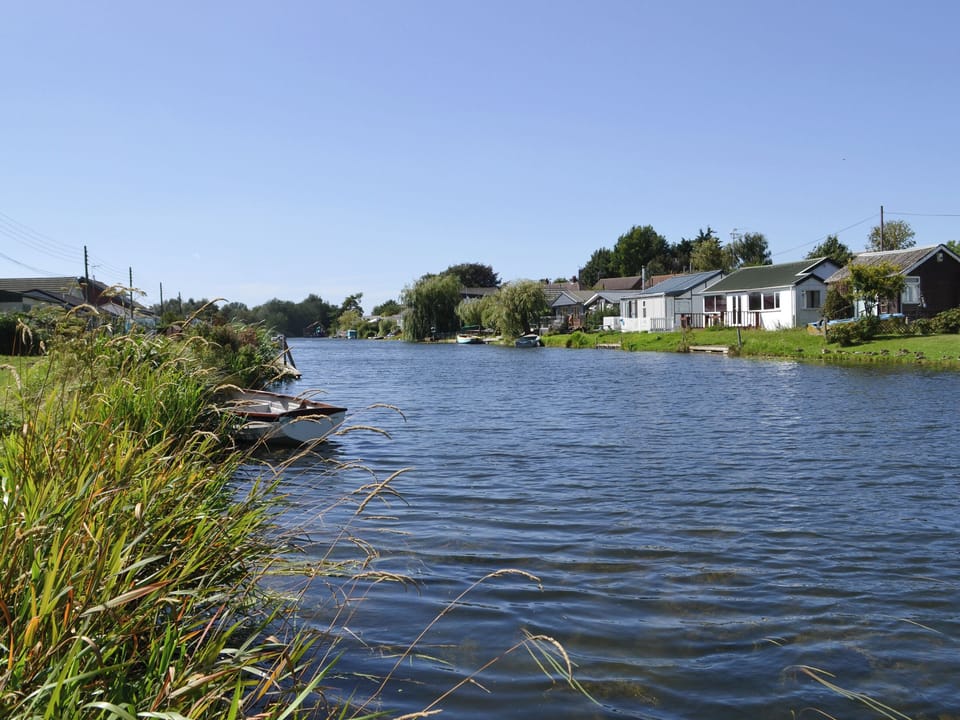 Surrounding area | Reflections, Surfleet