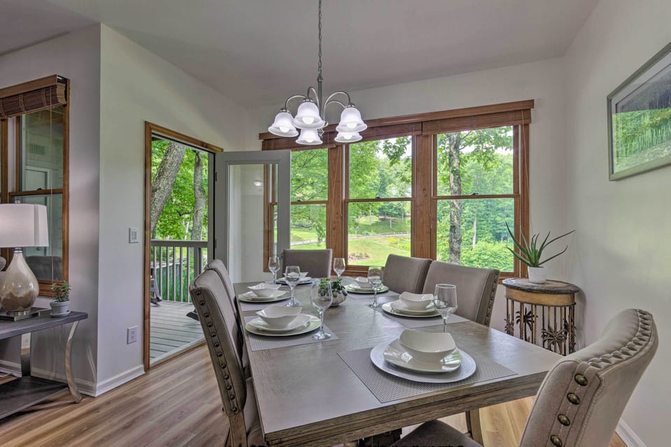 Dining Table | Wooded Views