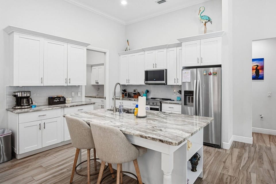 Gather and relax in this beautiful setting - that's what this vacation home is all about.