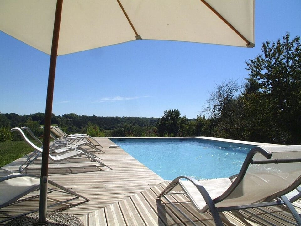 10x5 metre Swimming Pool over looking valley.