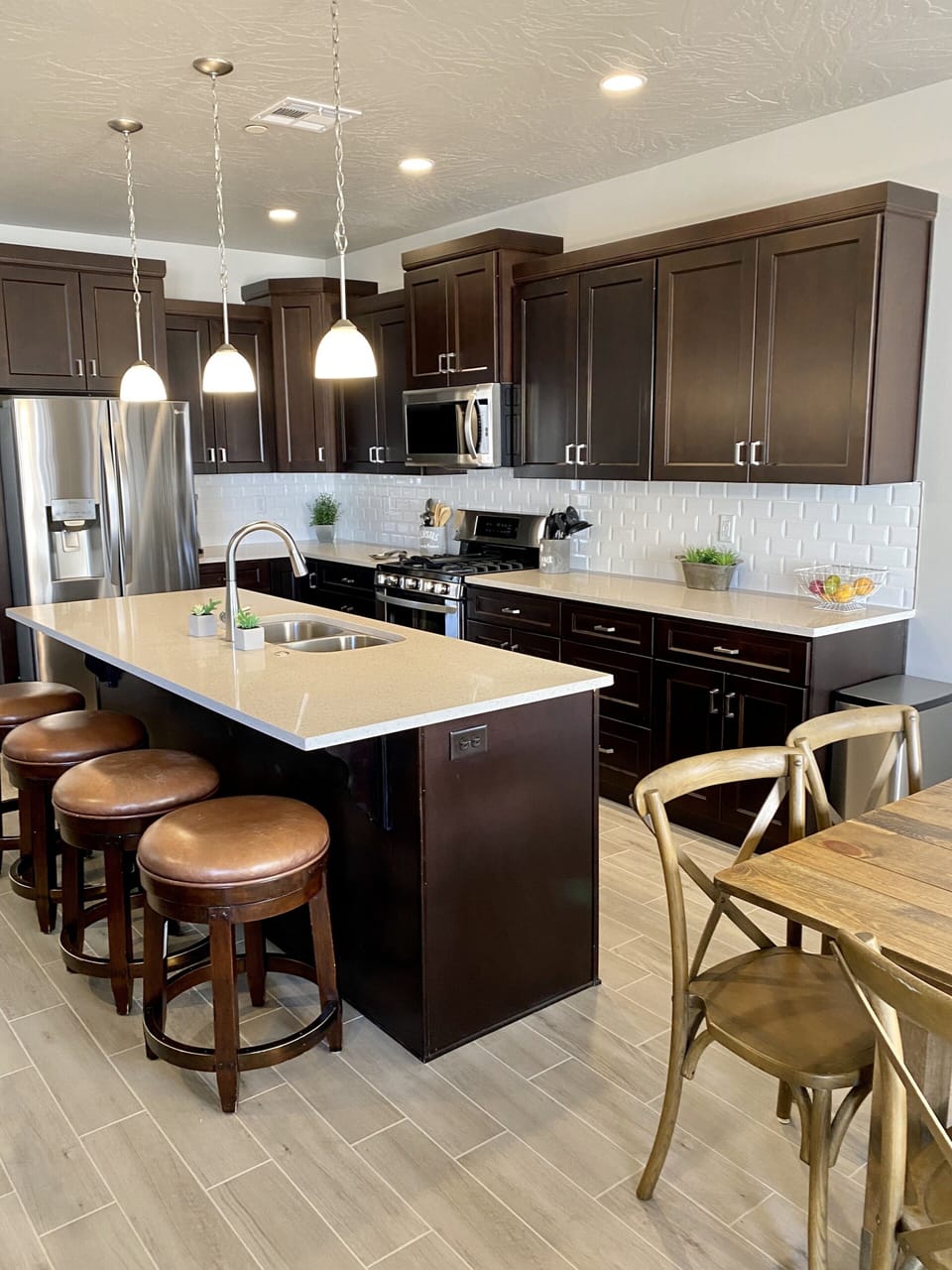 Kitchen with island