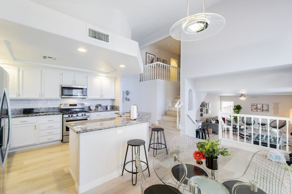 Kitchen & Nook