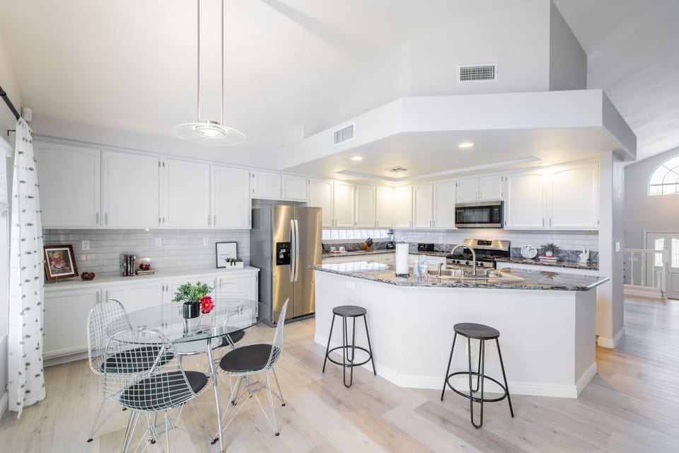 Kitchen & Nook