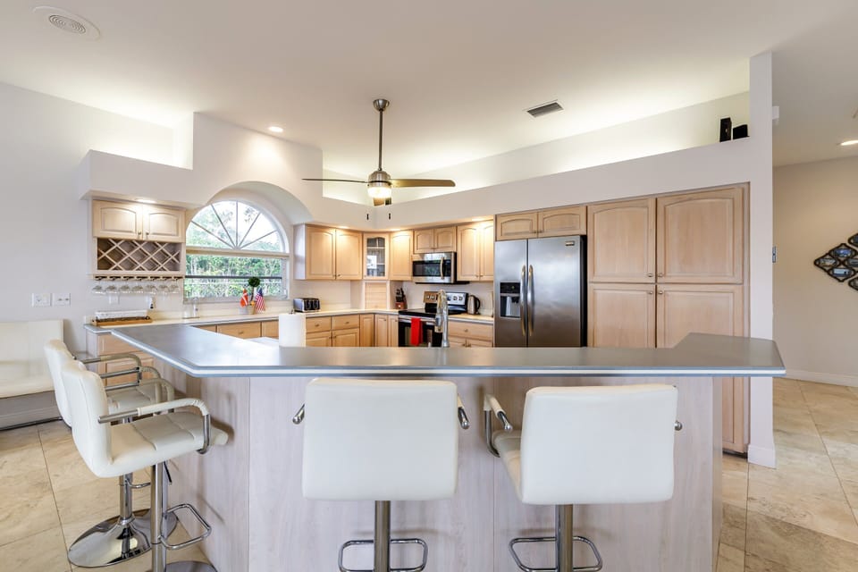 kitchen bar