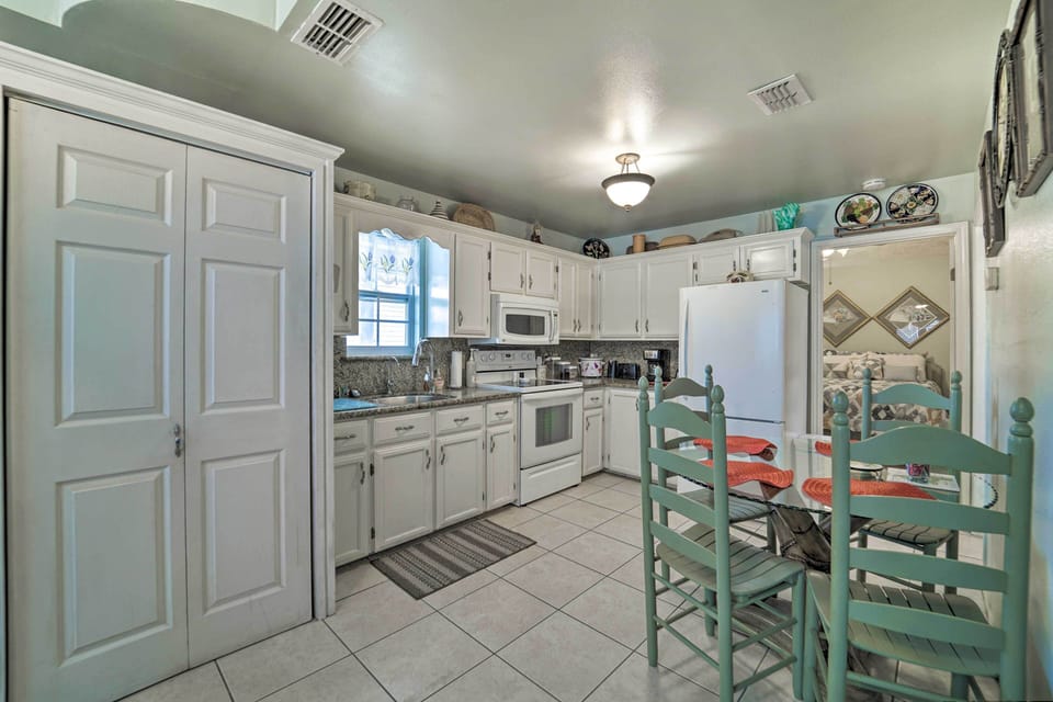 Kitchen | Coffee Maker | Spices