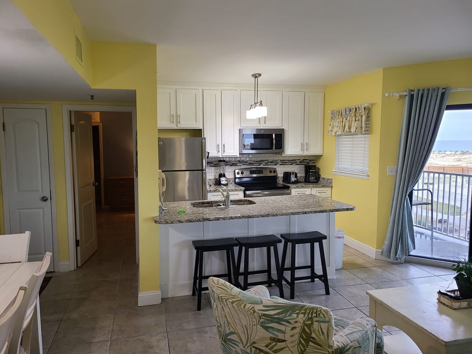 Fully equipped kitchen