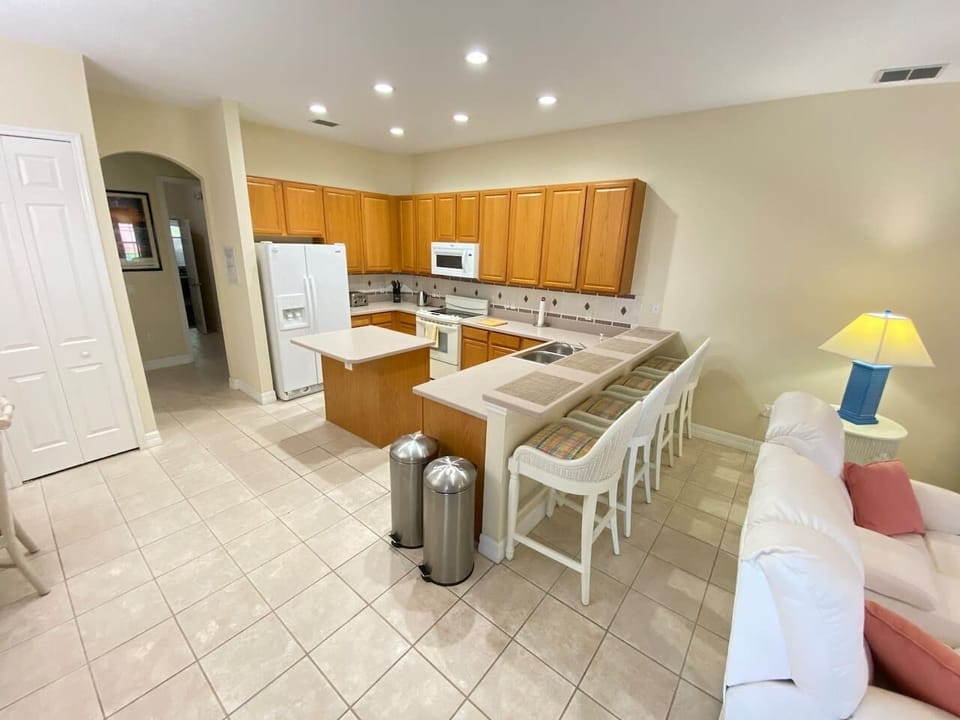 Well equipped Kitchen