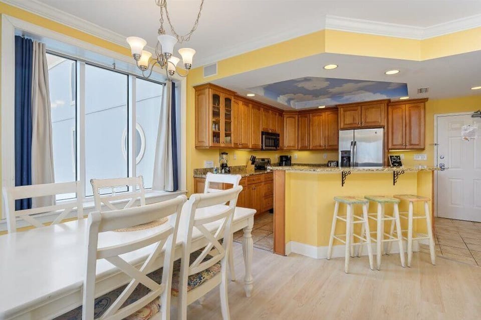 Dining Area 2