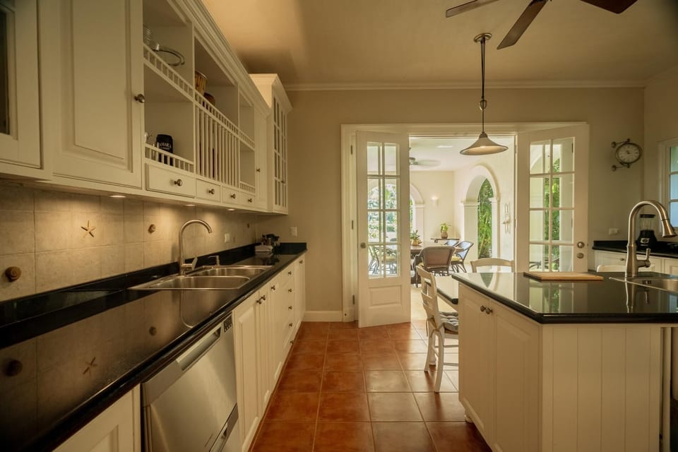 Tortuga C35 - Luxury golf villa with private pool and staff near private beach (6173)
