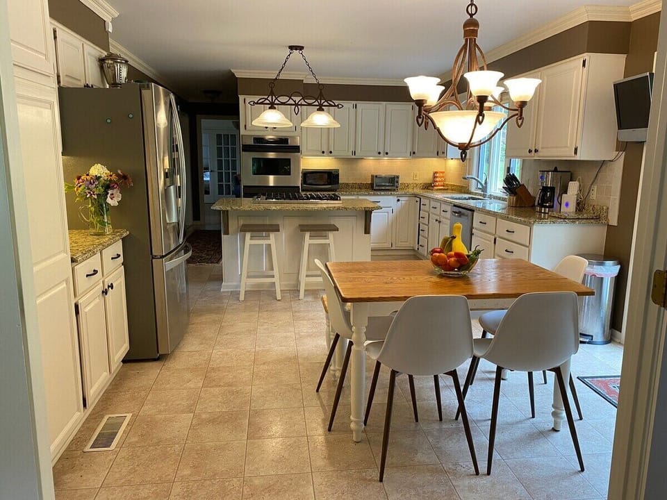 Eat In kitchen