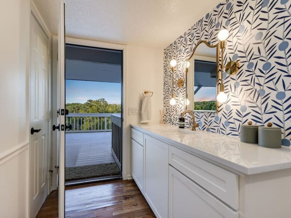 Bedroom 3 (upstairs)