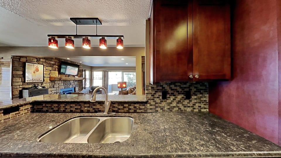 Stylish Deluxe Modern Kitchen