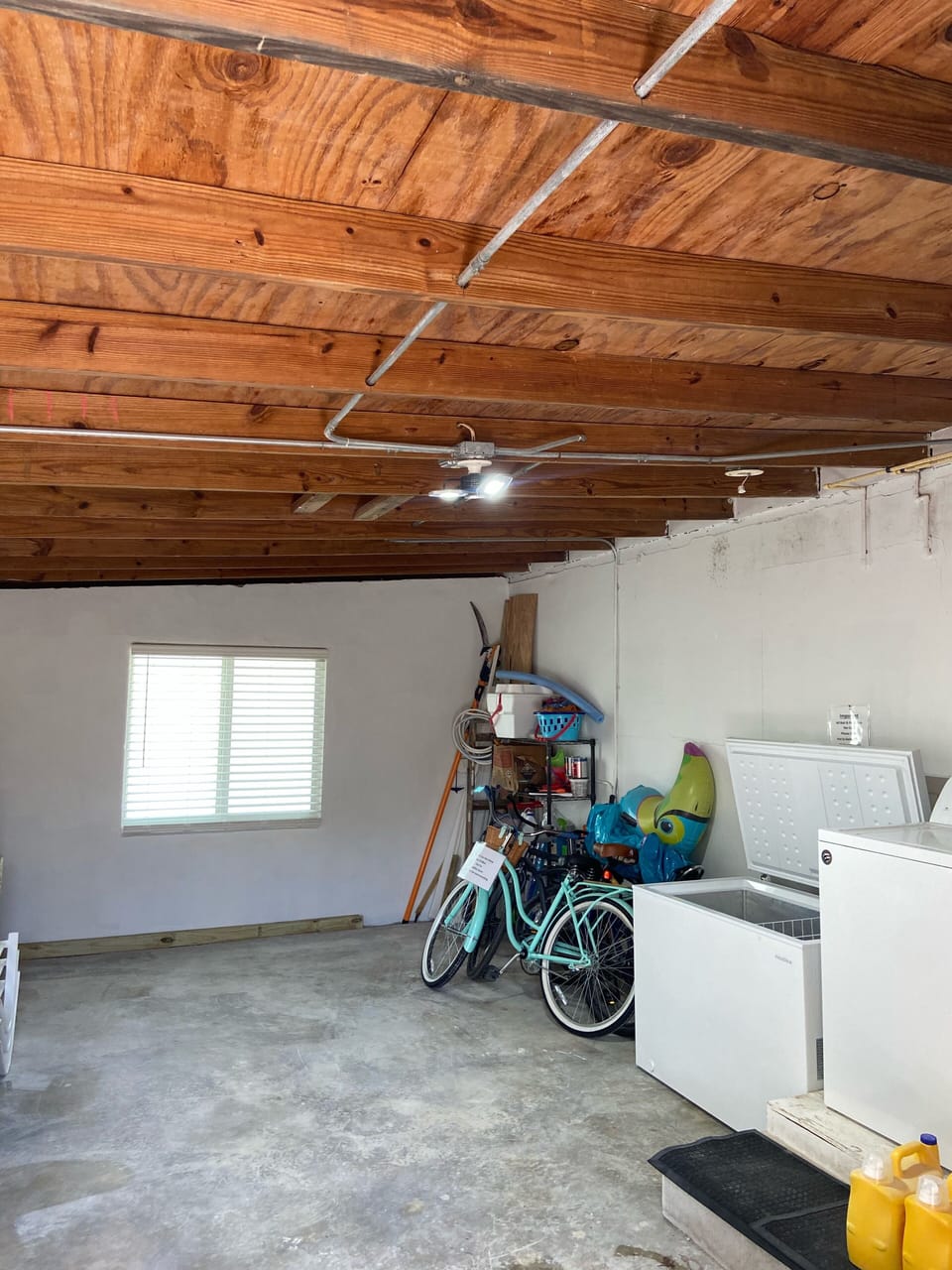 Garage has washer/dryer & bait freezer 