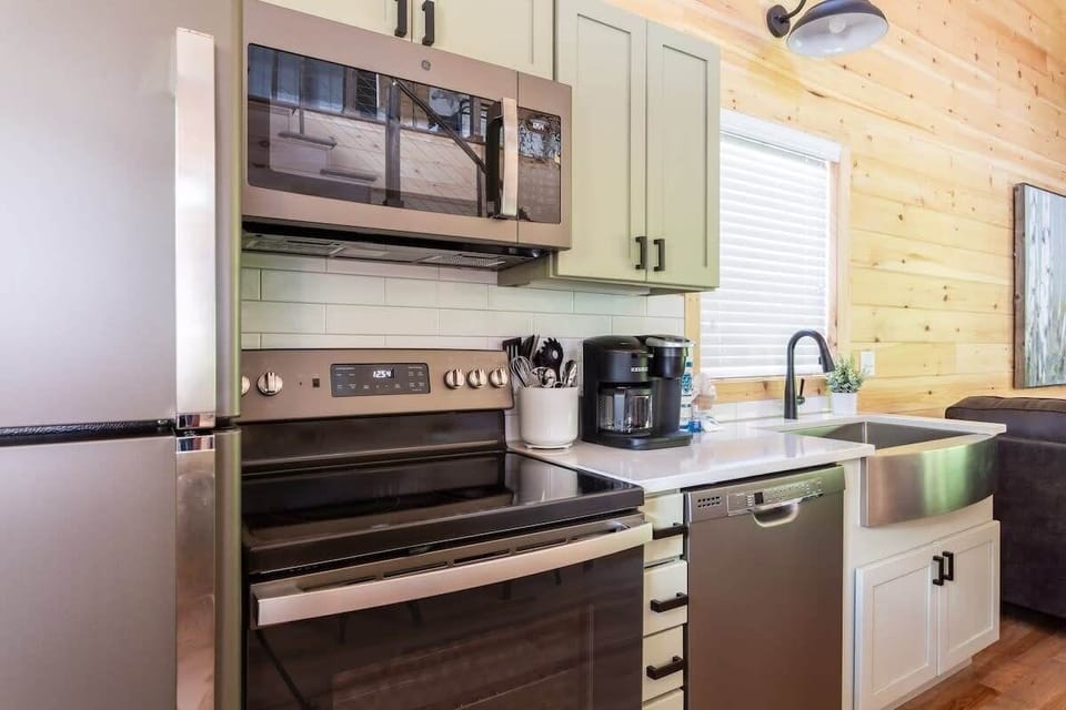 Kitchen Side View!