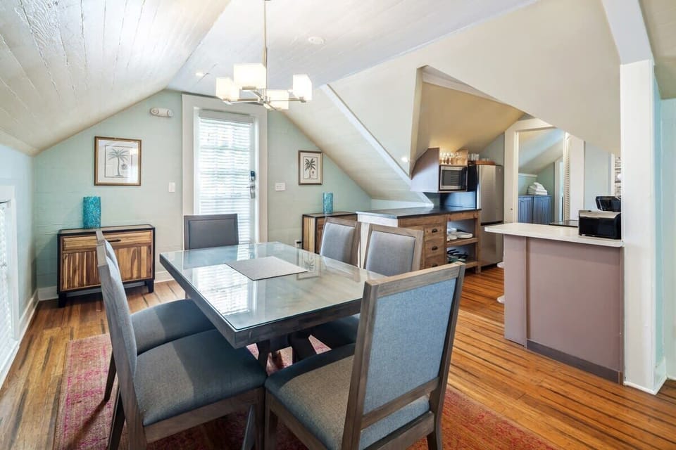 Dining Area - Alt. View