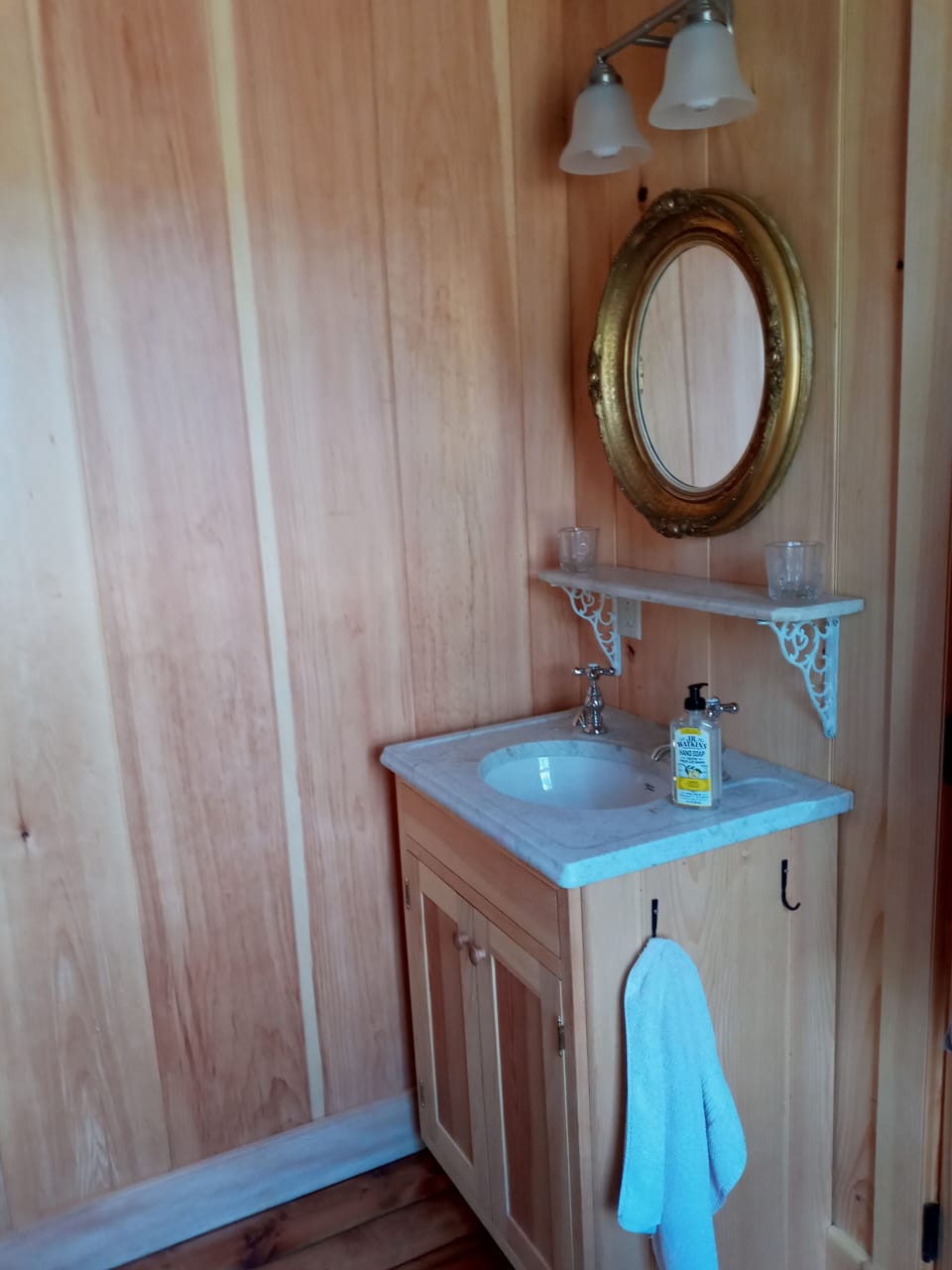marble top vanity