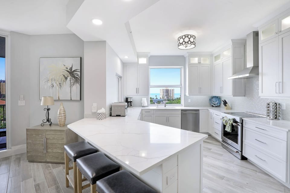 Kitchen Bar to Kitchen