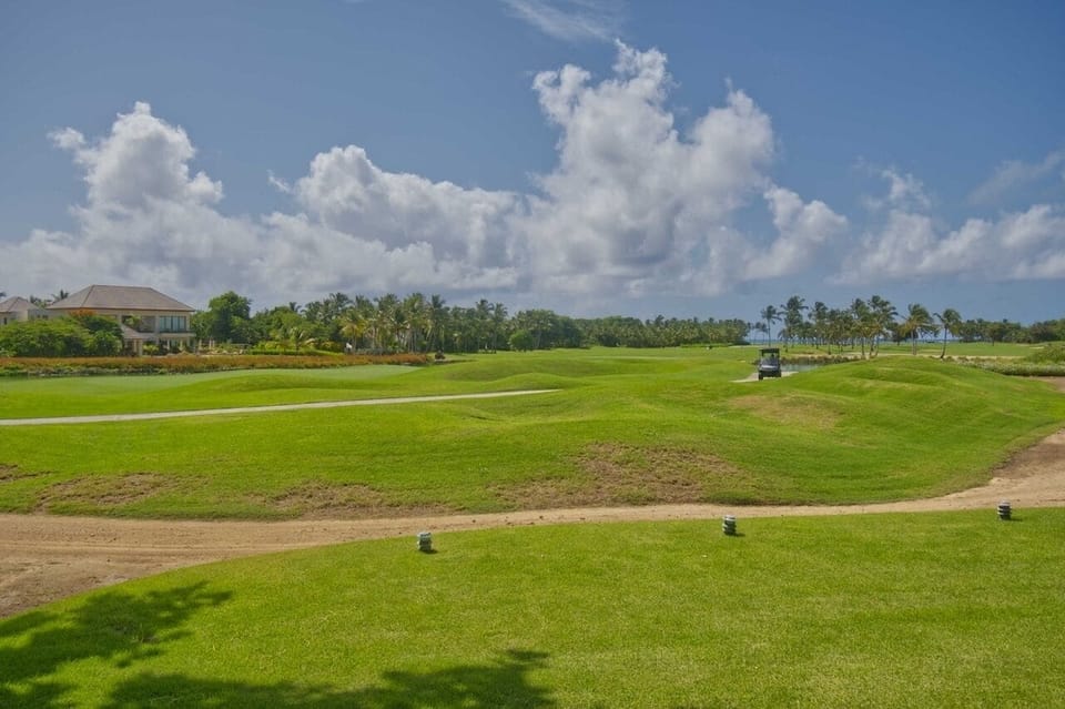 Cozy ocean view villa just minutes from golf and private beaches (6339)