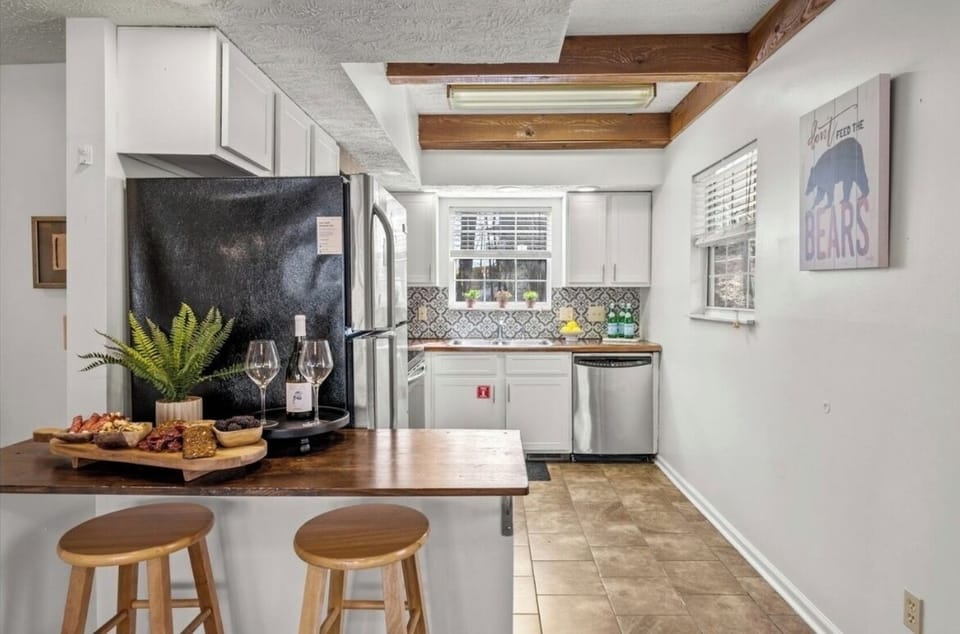 Super well equipped kitchen with everything you will need during your stay