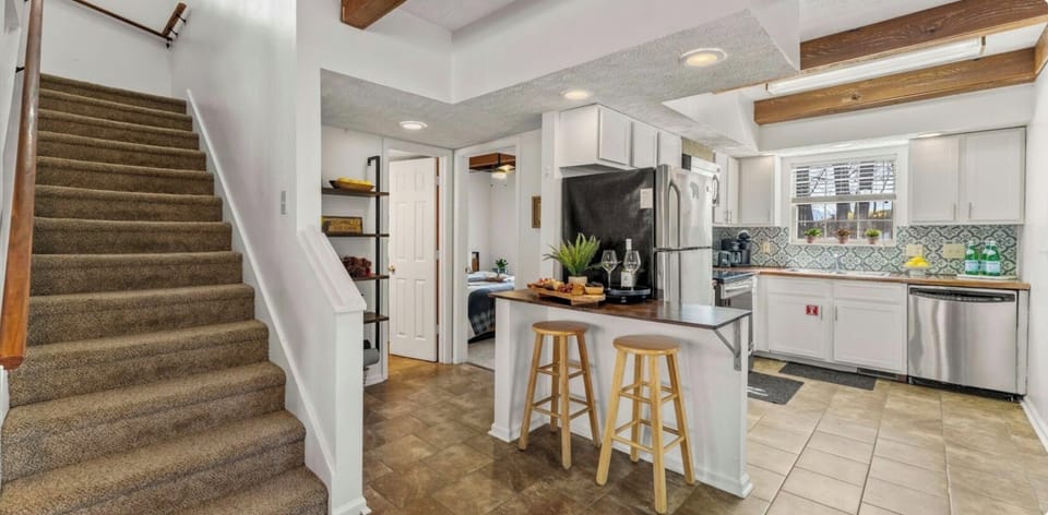 Open and airy.  Great layout for in-laws or multiple families -2 MBedroom suites