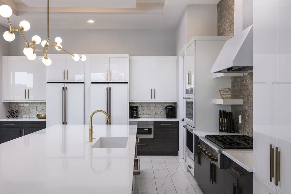 Large kitchen with 2 refrigerators