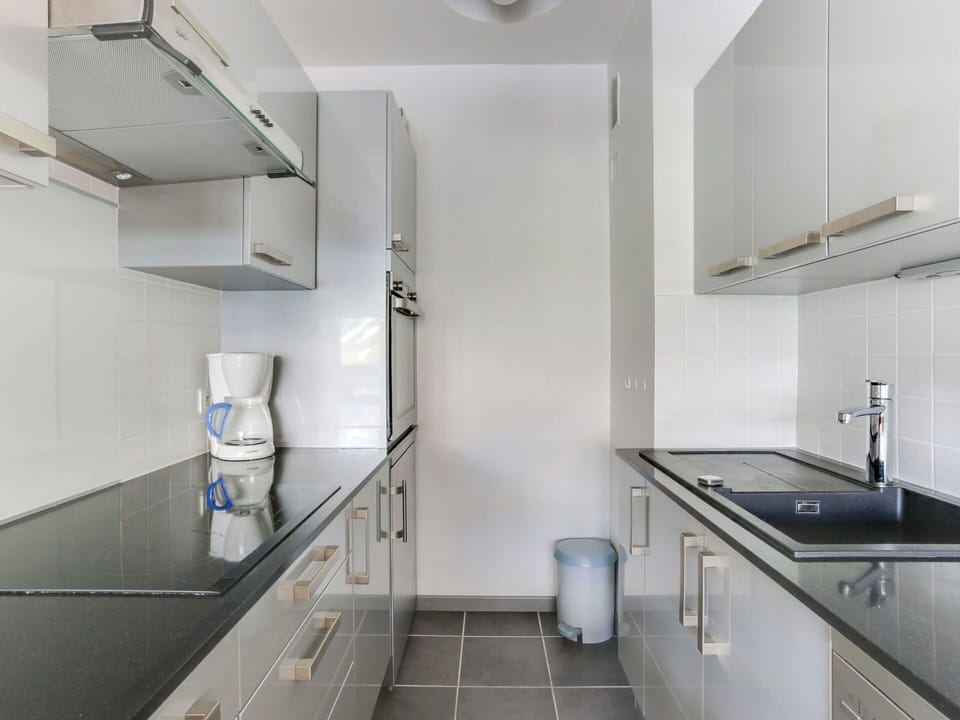 Room, Property, Bathroom, Interior Design, Architecture, Building, House, Ceiling, Floor, Real Estate