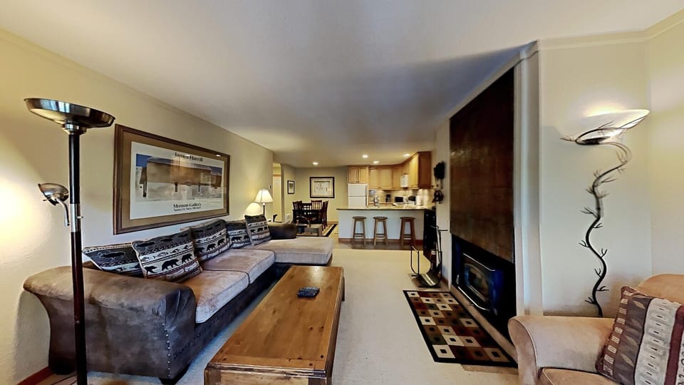 Spacious, Cozy and Comfy Living for Couples and Small Families