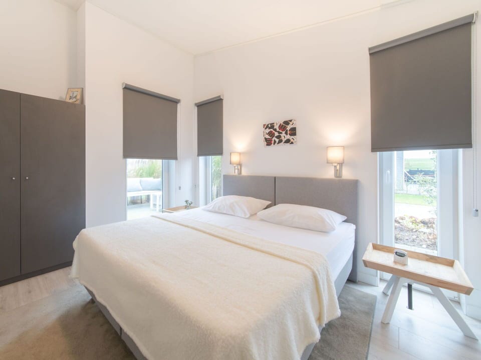 Bedroom, Furniture, Room, Property, Bed, Interior Design, Bed Sheet, Bed Frame, Mattress, Bedding