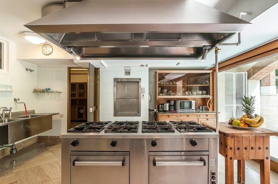 Large Modern Kitchen with all Amenities