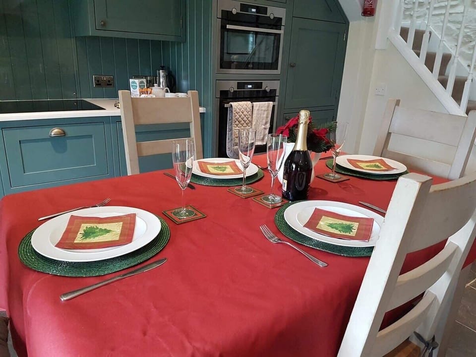 Christmas at Primrose Cottage!