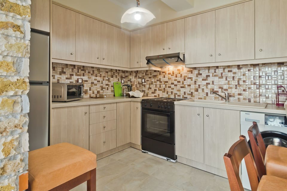 Kitchen area with family appliances