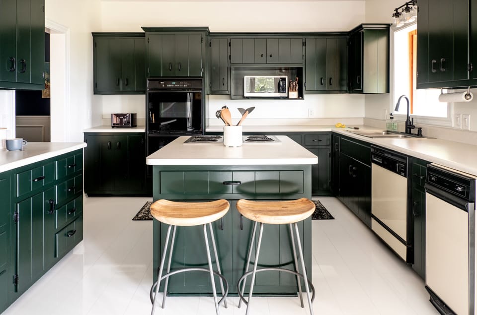 Stocked kitchen ready for wining & dining! And you guessed it, a WOW view too!