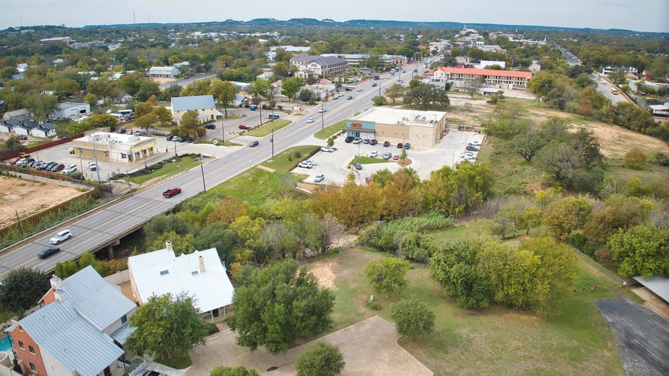 Arial proximity to Main St.