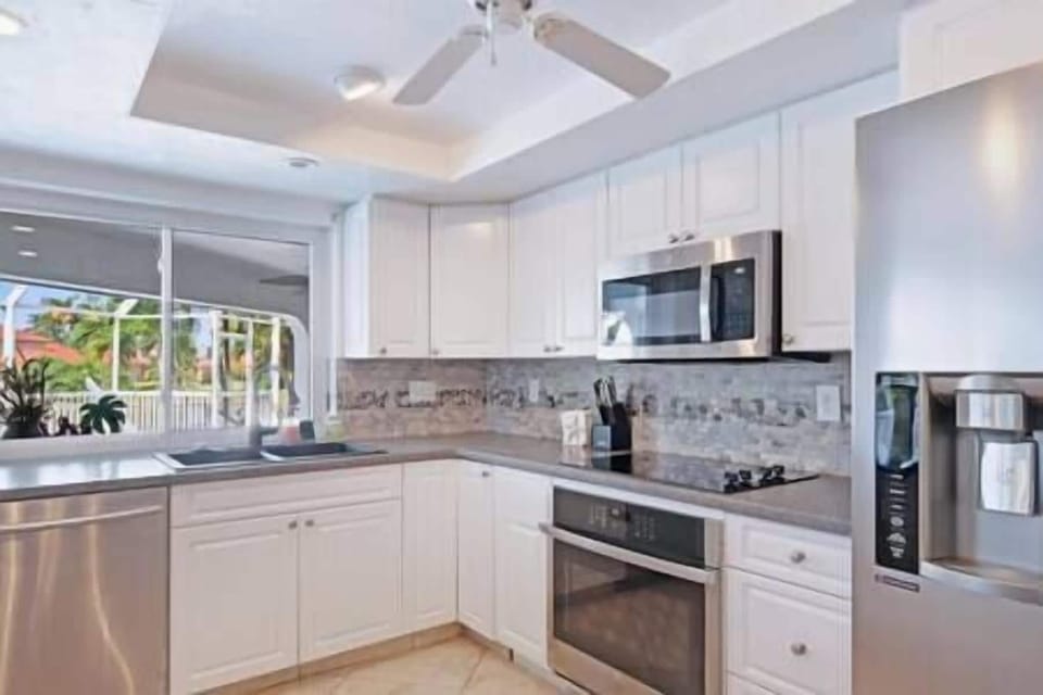 New stainless steel appliances to prepare family meals!