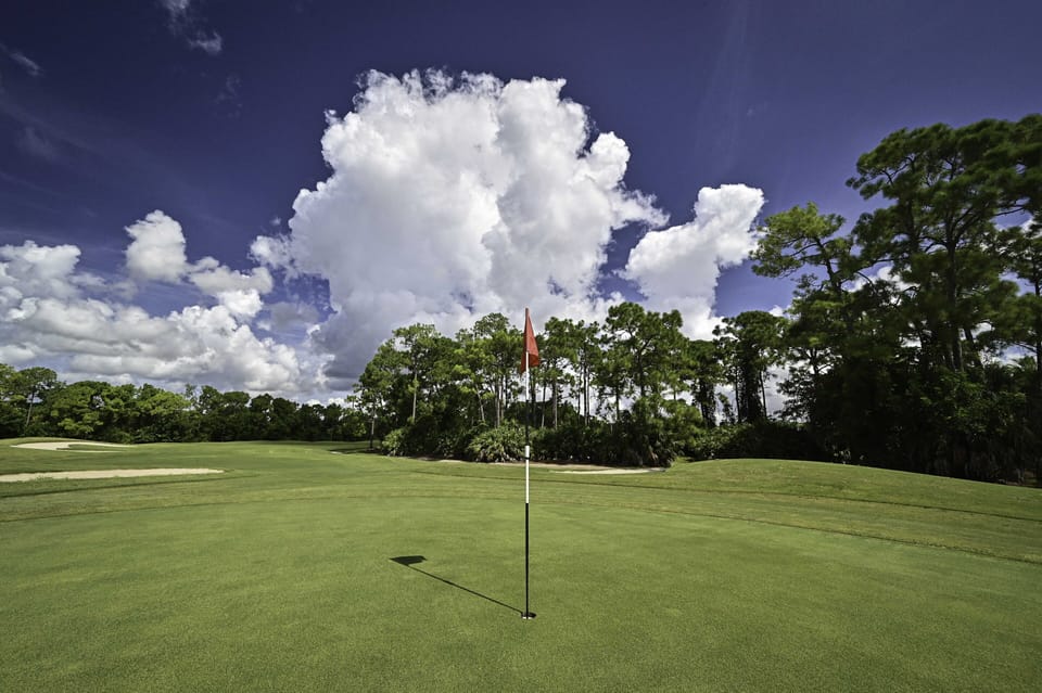 SWM3222 - Spanish Wells Golf and Country Club offers golf pay per play options on a championship 27 holes golf course.