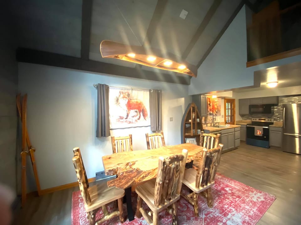 Dining table and 6 chiars