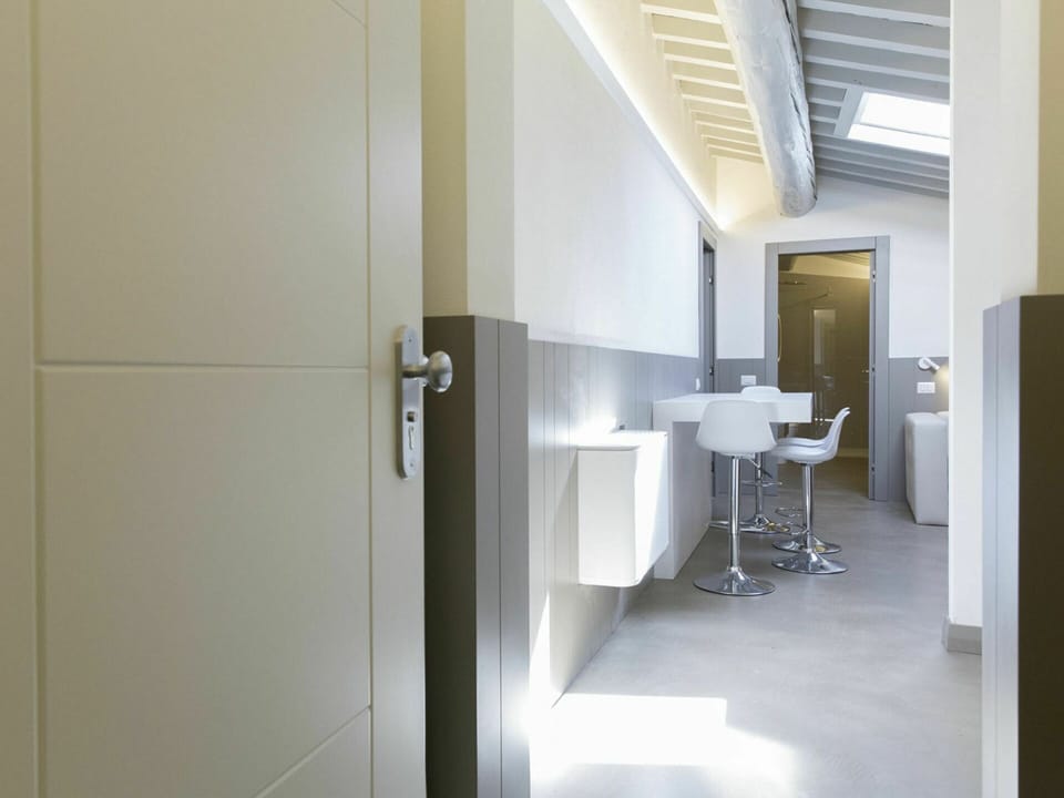 Property, Room, Wall, Building, Architecture, Floor, Interior Design, Door, House, Real Estate
