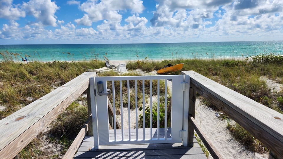 Your stay directly on the azure gulf waters.