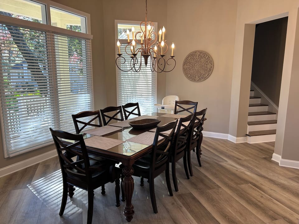 Dining Room - Seats 8 to 10 people