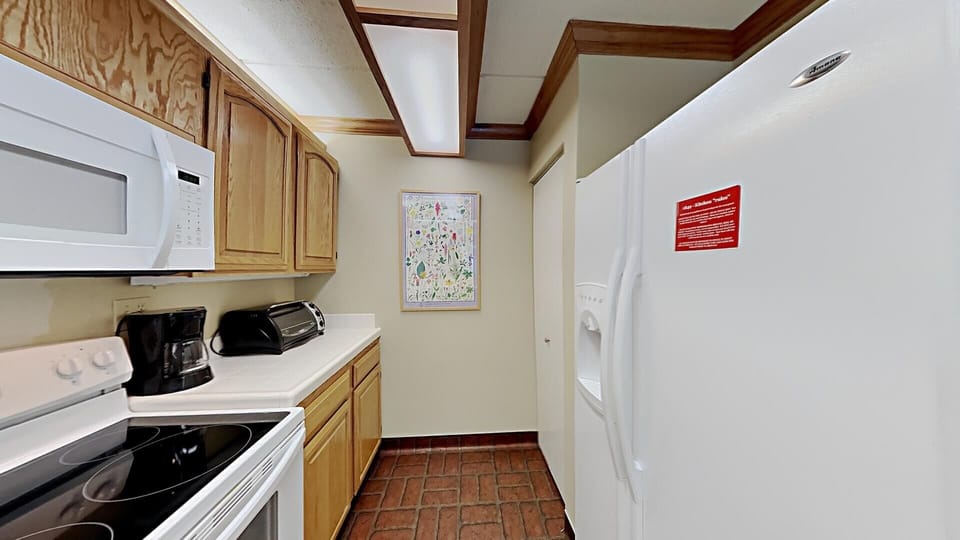 Fully-Equipped Kitchen for Holiday Meals with Friends and Family