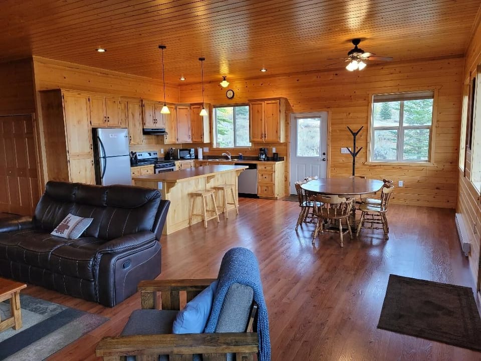 Spacious great room